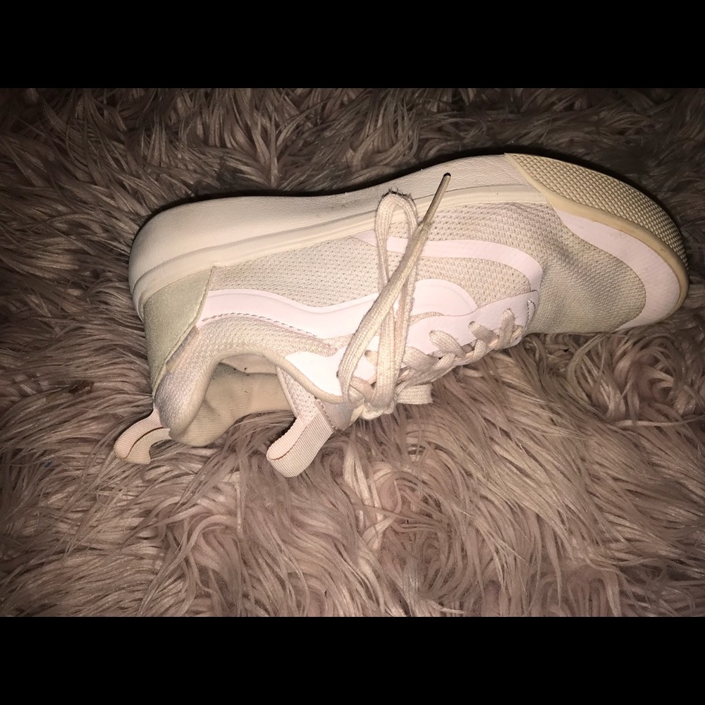 Pink running show Vans